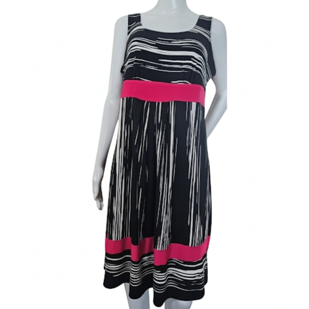 Fashion Bug Dress, Black/White Striped With Pink On Waist And Cuff, M, GUC✔️